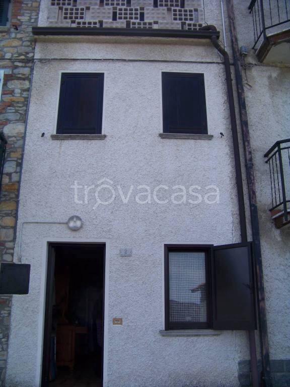Intero Stabile in in vendita da privato ad Alta Val Tidone località Casa Baldini, 2