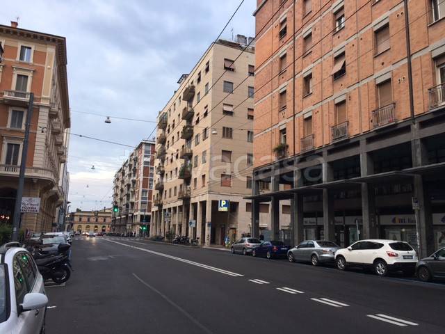 Ufficio in affitto a Bologna via Giovanni Amendola