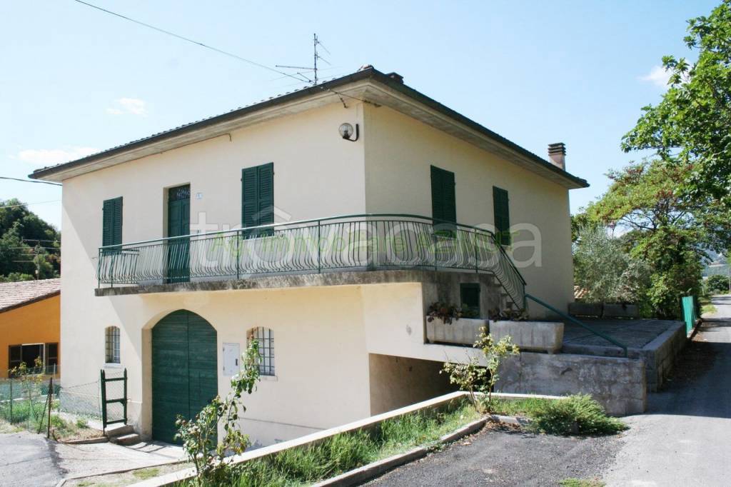 Villa in vendita a Fossombrone strada Provinciale Flaminia