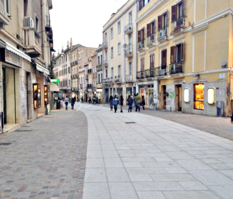 Intero Stabile in vendita a Cagliari via Giuseppe Garibaldi