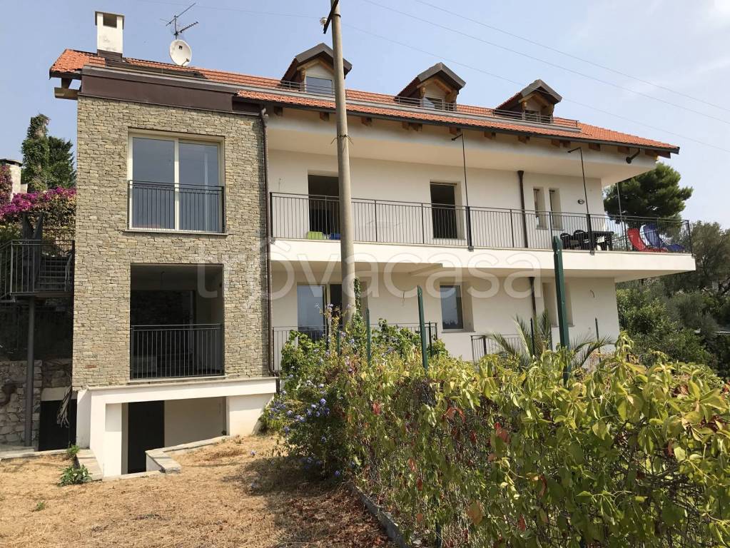 Appartamento in vendita ad Alassio via Valbona, 81