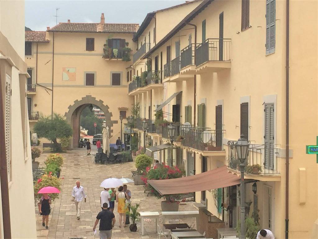 Appartamento in vendita a San Felice Circeo corso Vittorio Emanuele