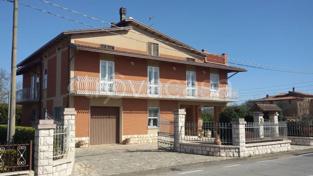 Villa in in vendita da privato a Deruta via Sant'Angelo di Celle, 27