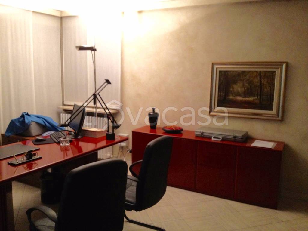 Ufficio in in affitto da privato a Vercelli via Pitagora, 23