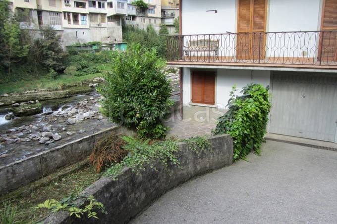 Appartamento in vendita a San Giovanni Bianco via Piano Molini, 5
