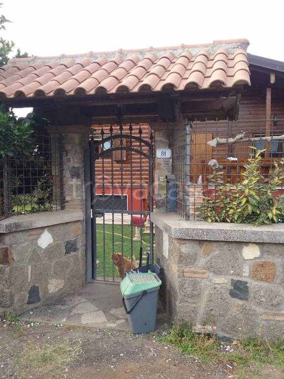Villa in in vendita da privato a Colonna via del Monte, 81