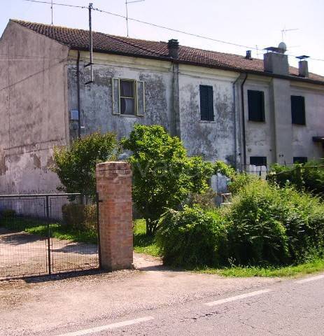 Casa Indipendente in vendita a Riva del Po via Pampano Brusantina