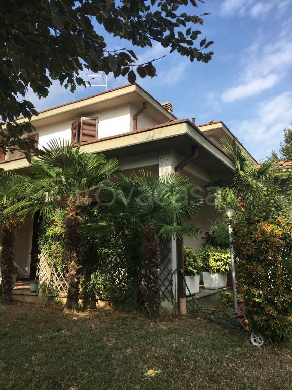 Villa in vendita a Piacenza via Giovanni Bartoli