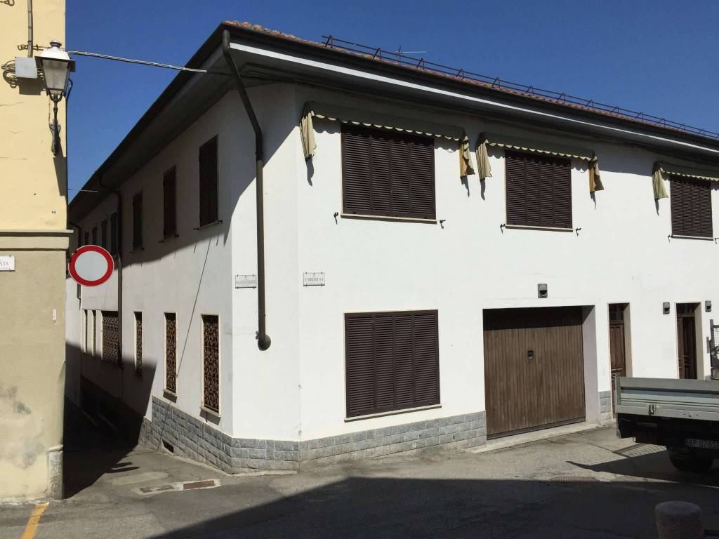 Intero Stabile in vendita a Frassinello Monferrato strada Via Umberto I