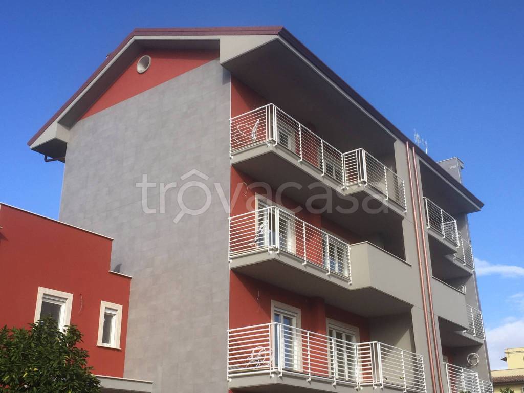 Appartamento in vendita ad Aprilia via degli Aranci, 69