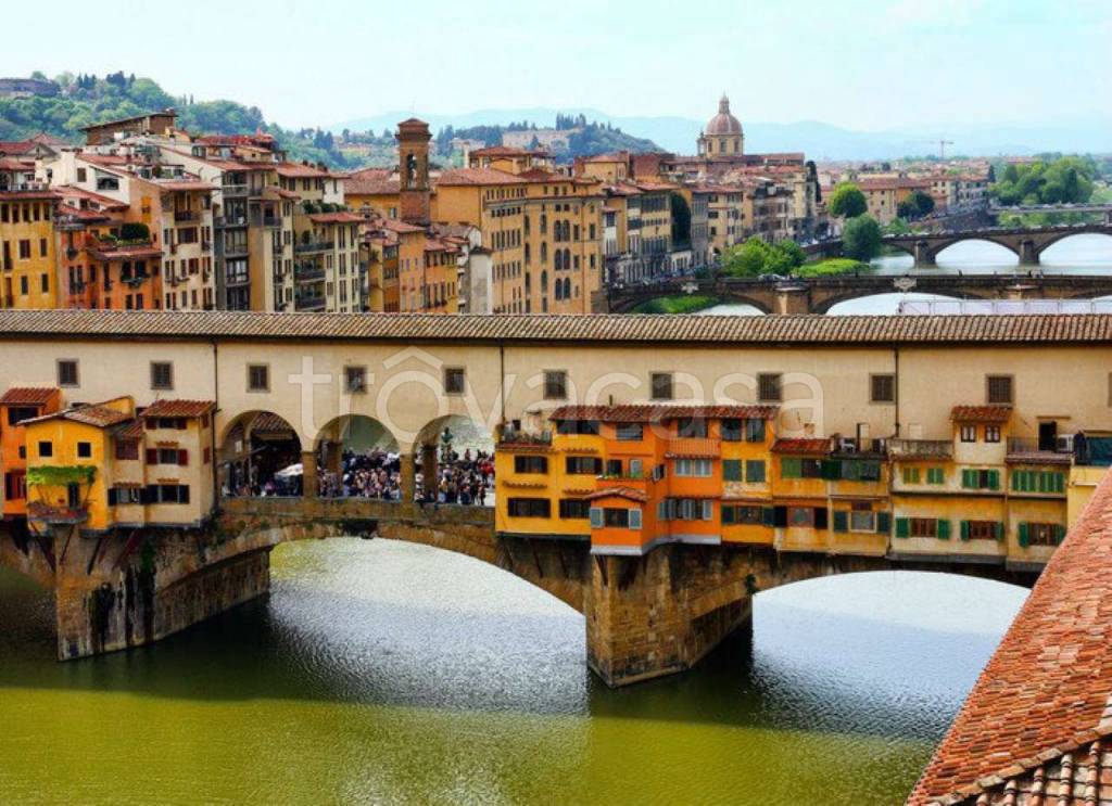 Negozio in affitto a Firenze via ponte vecchio