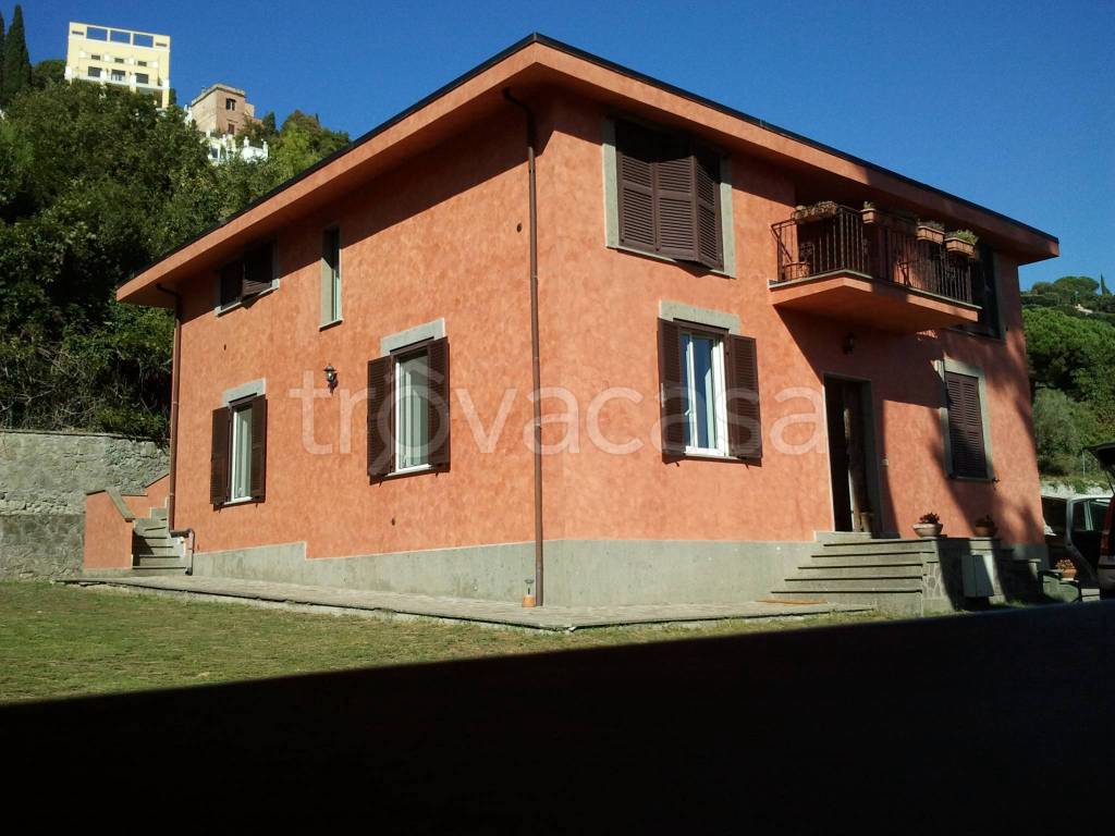 Villa in in vendita da privato a Castel Gandolfo via Pian del Lago