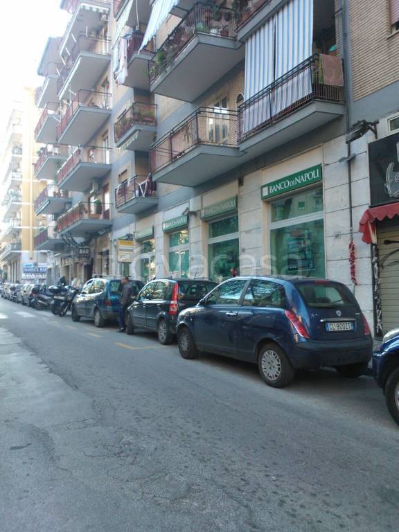 Negozio in vendita a Napoli via Eduardo Nicolardi