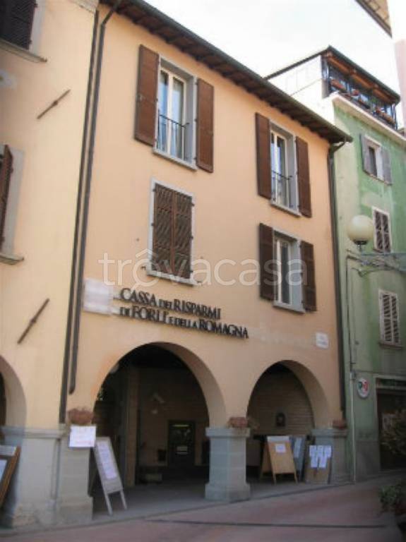Ufficio in vendita a Rocca San Casciano piazza Garibaldi 55