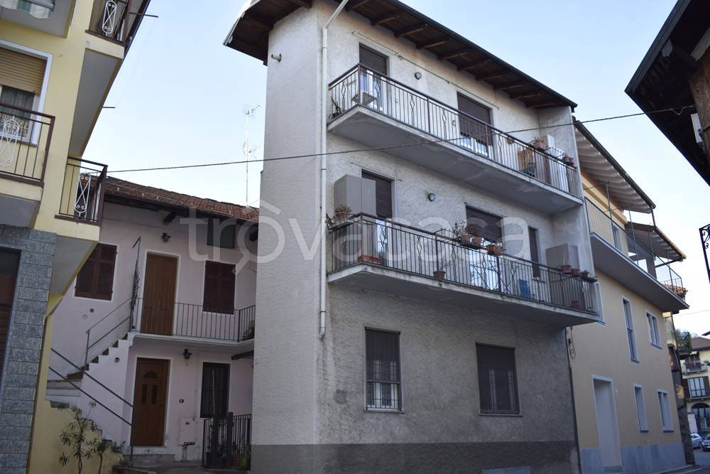 Appartamento in vendita a Massino Visconti via Roma
