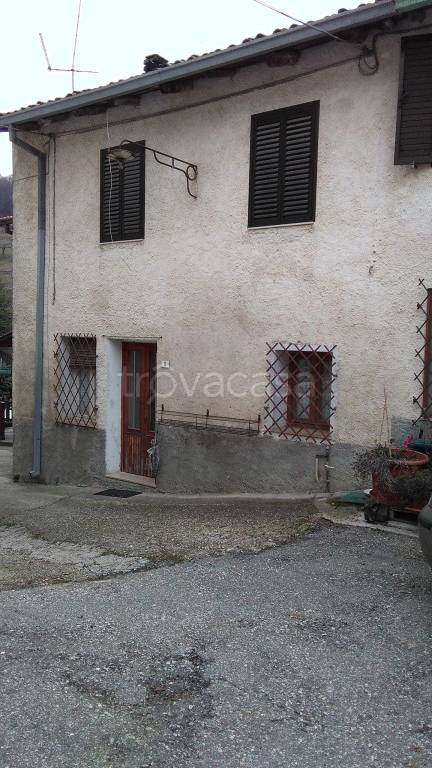 Casa Indipendente in vendita a Negrar di Valpolicella