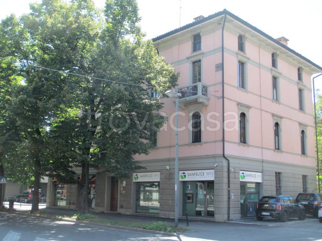 Ufficio in affitto a Reggio nell'Emilia via Emilia Ospizio