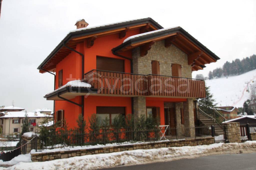 Appartamento in affitto a Selvino via Monte Bianco, 2