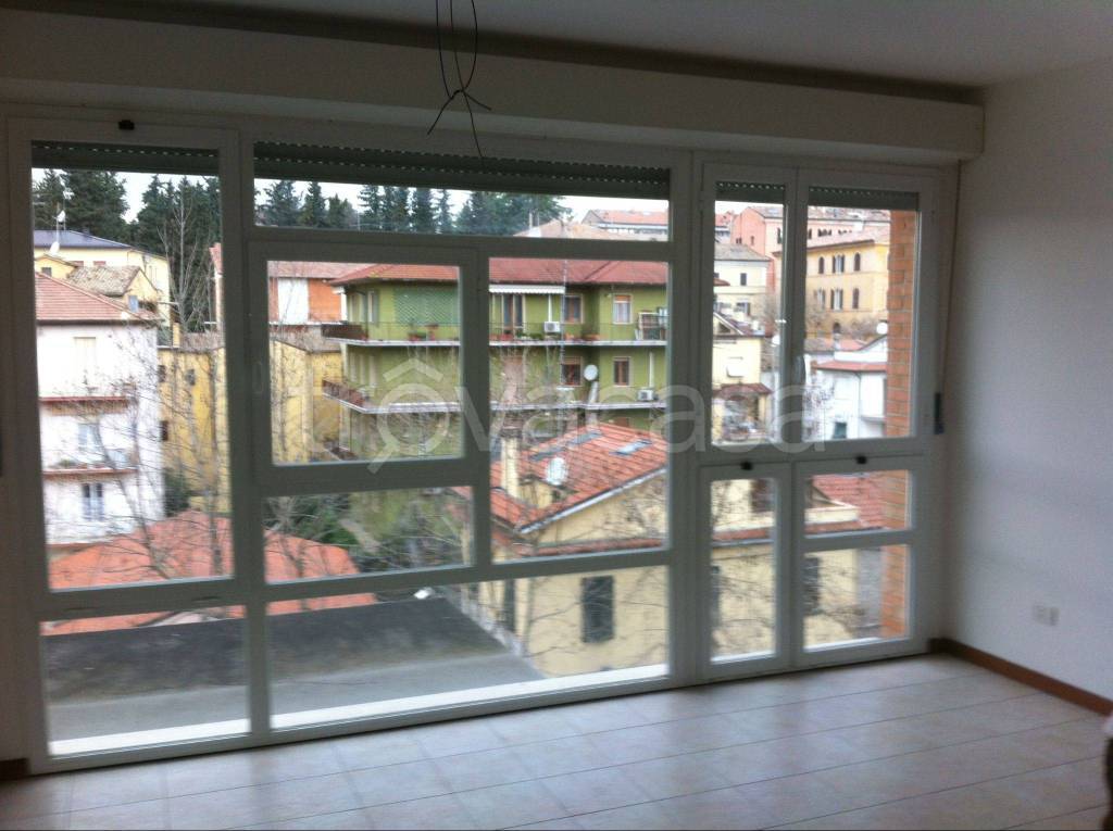 Appartamento in in vendita da privato a Jesi via Luigi Mercantini, 8