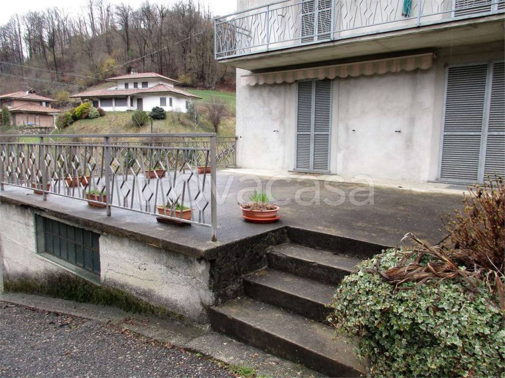Appartamento in vendita a Sant'Omobono Terme via Valsorda