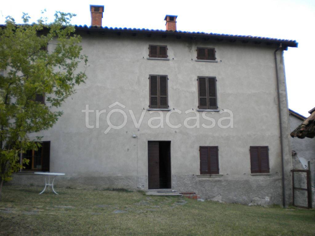 Villa in in vendita da privato a Santa Maria della Versa frazione Torrone, 72