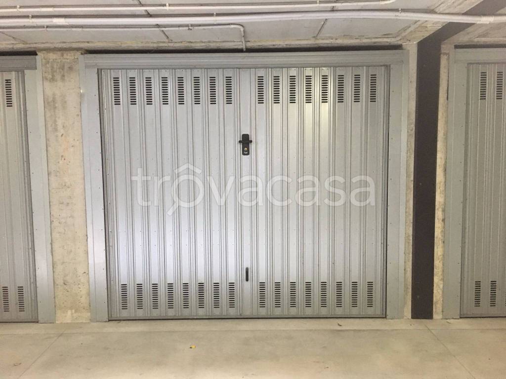 Garage in vendita a Cassina de' Pecchi via Torrente Molgore, 1