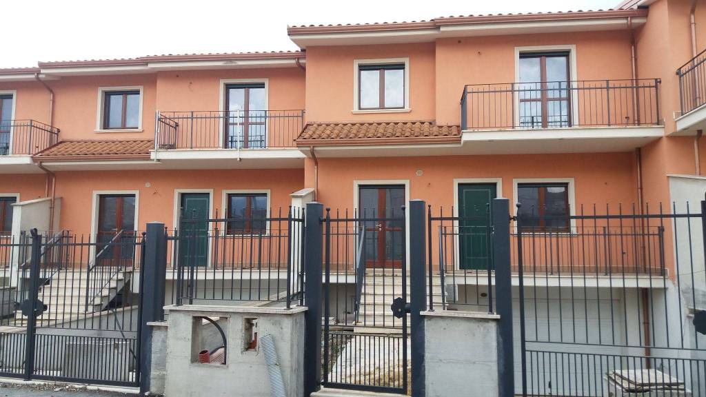 Villa a Schiera in in vendita da privato ad Avezzano via Civita d'Antino