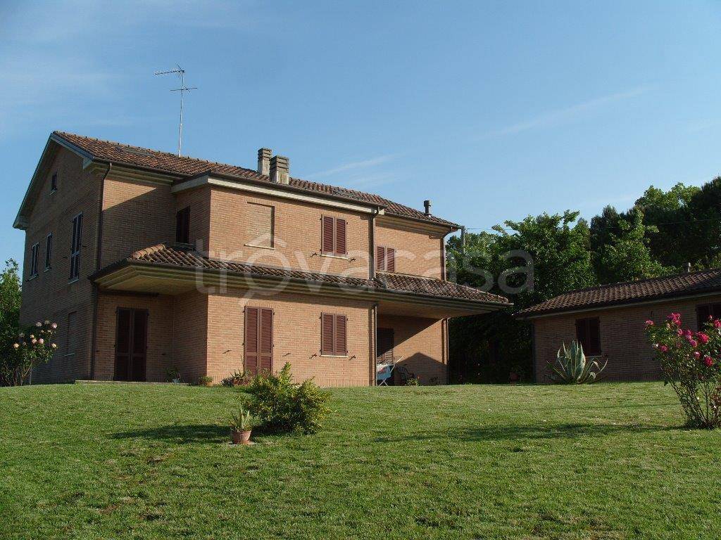 Villa Bifamiliare in vendita a Trecastelli