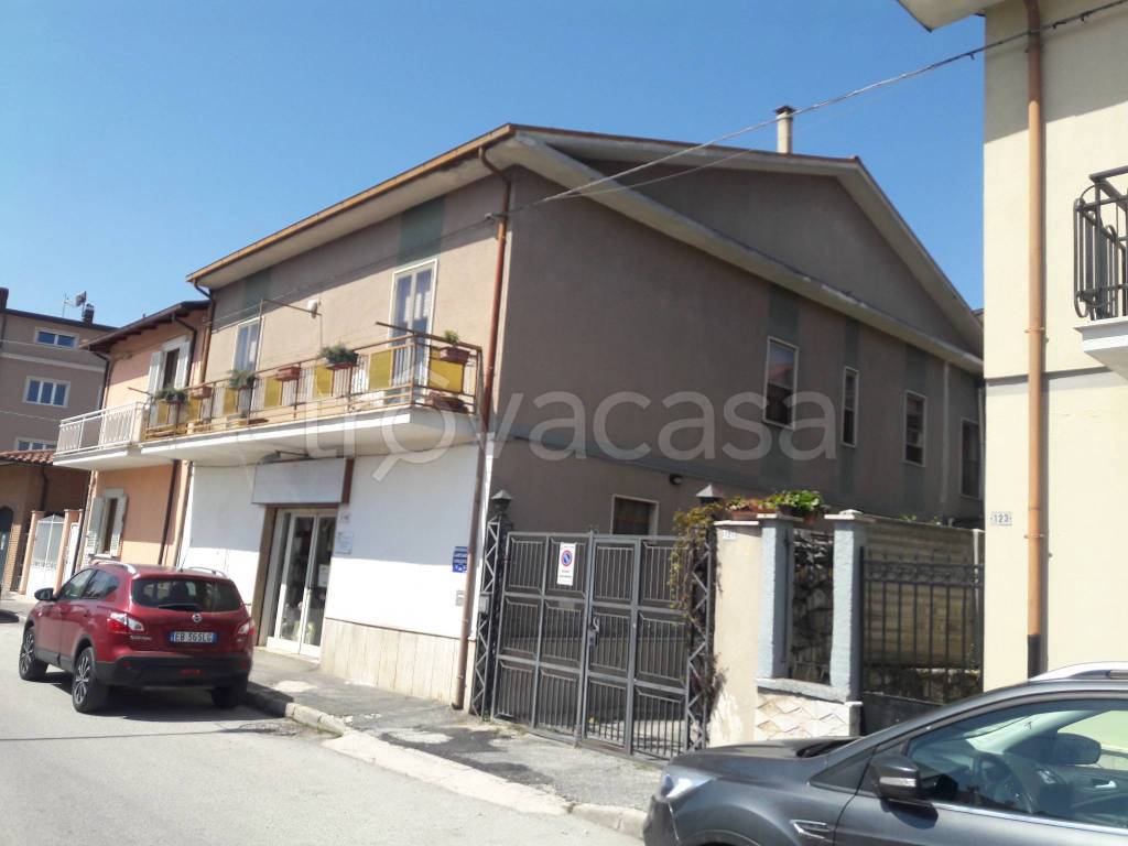 Casa Indipendente in vendita ad Avezzano via Marcantonio Colonna