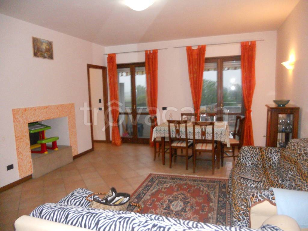 Appartamento in vendita a Foligno via Cagliari