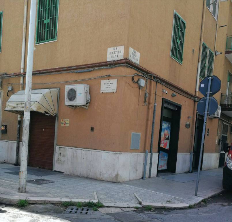 Magazzino in affitto a Foggia via Eugenio Masi