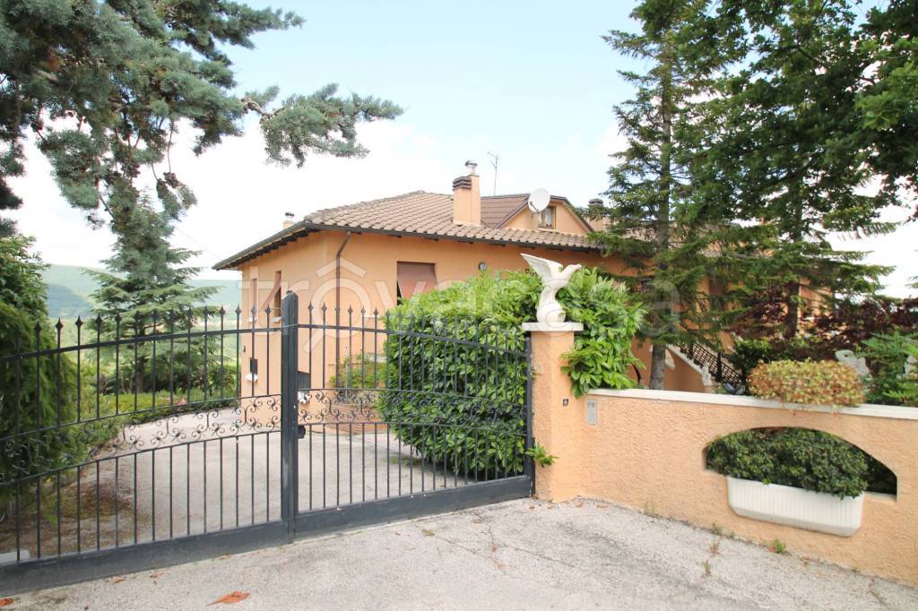 Villa in vendita a Fabriano frazione San Donato
