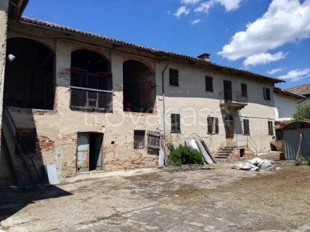 Casale in vendita ad Asti località Poggio, 29