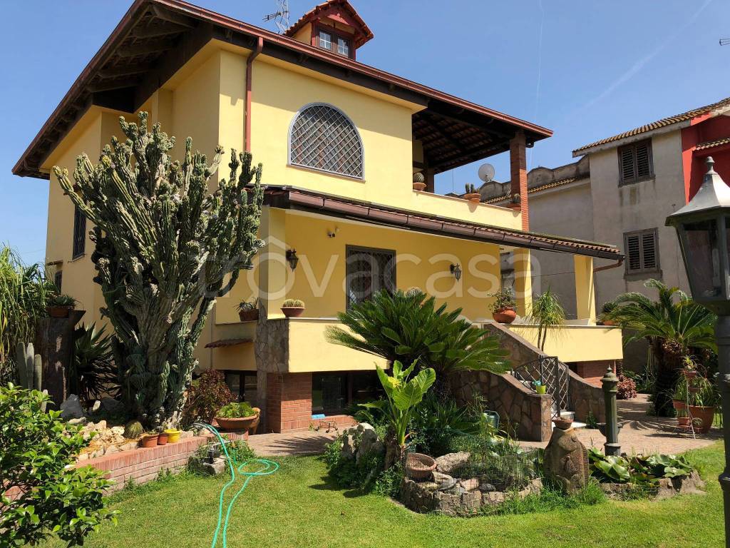 Villa in vendita a Giugliano in Campania strada Provinciale licola-patria-madonna di Pantano