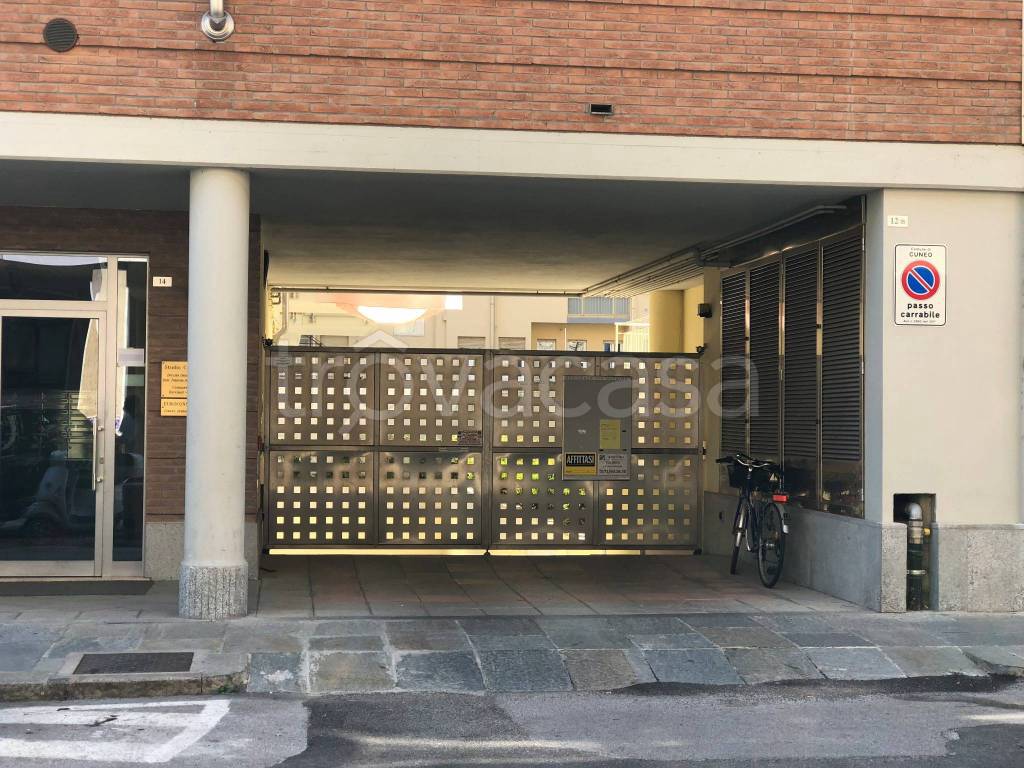 Garage in vendita a Cuneo via Massimo d'Azeglio, 13
