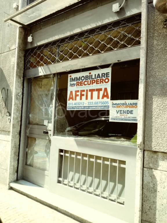Negozio in vendita a Biella via Dante Alighieri, 9