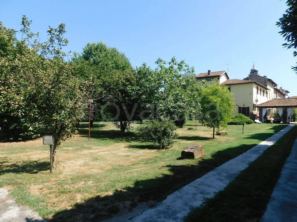 Villa in vendita a Bascapè via Papa Giovanni XXIII