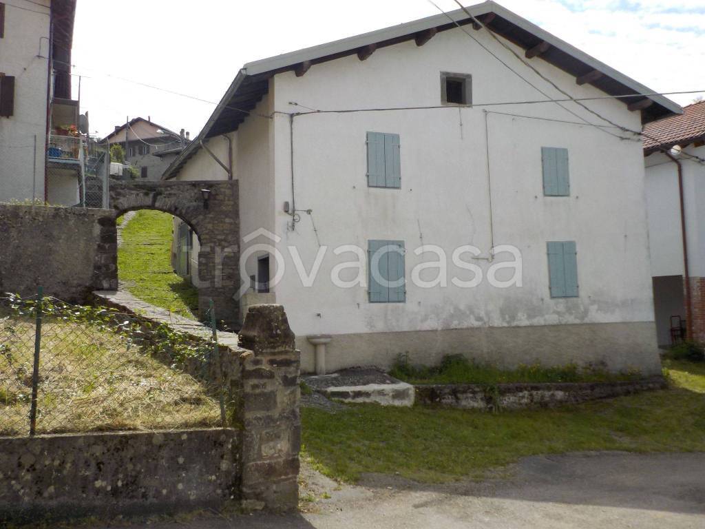 Casale in in vendita da privato a Monchio delle Corti via San Cristoforo, 6