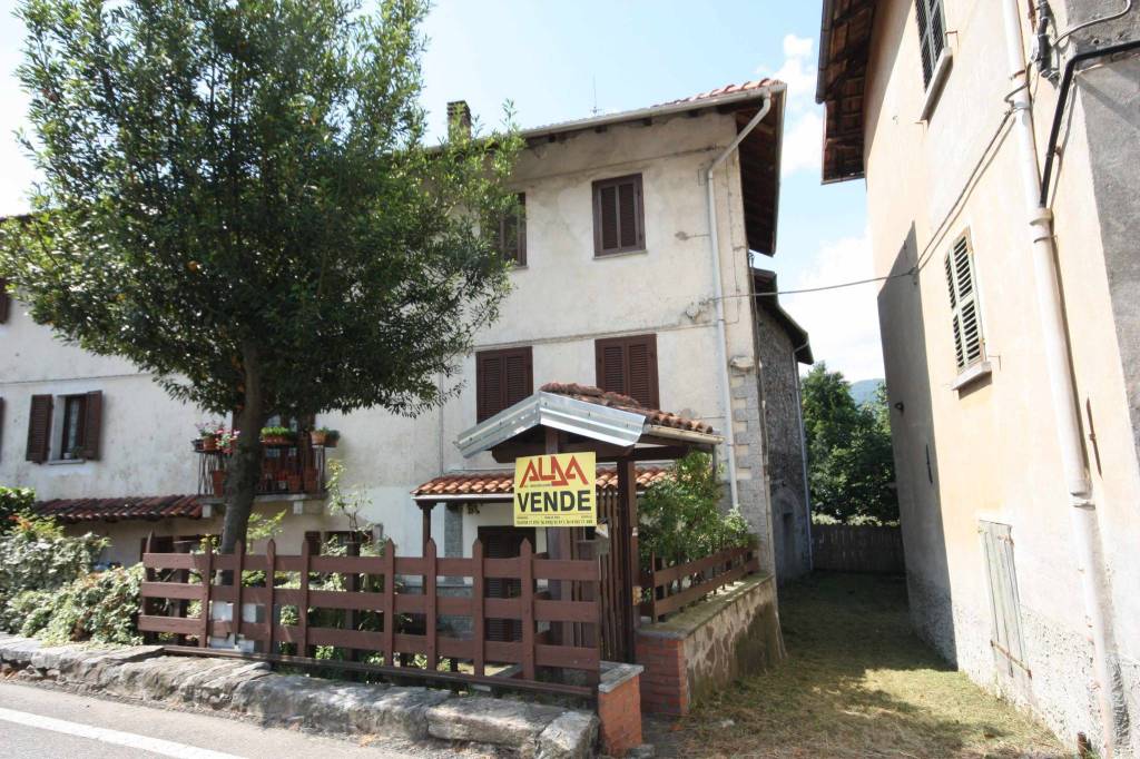 Casa Indipendente in vendita a Varallo via Fratelli Varalli, 58