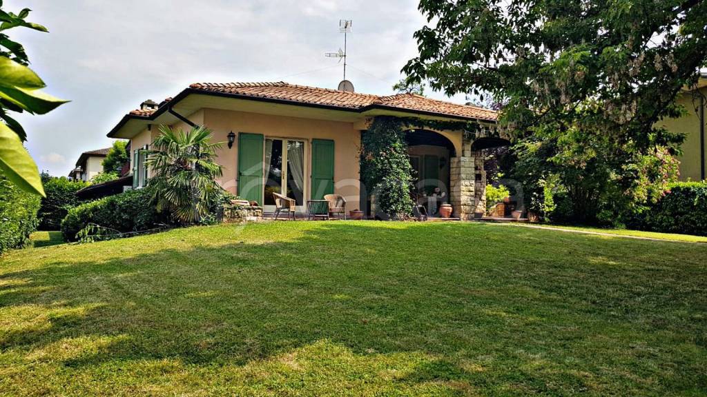 Villa in vendita a Flero
