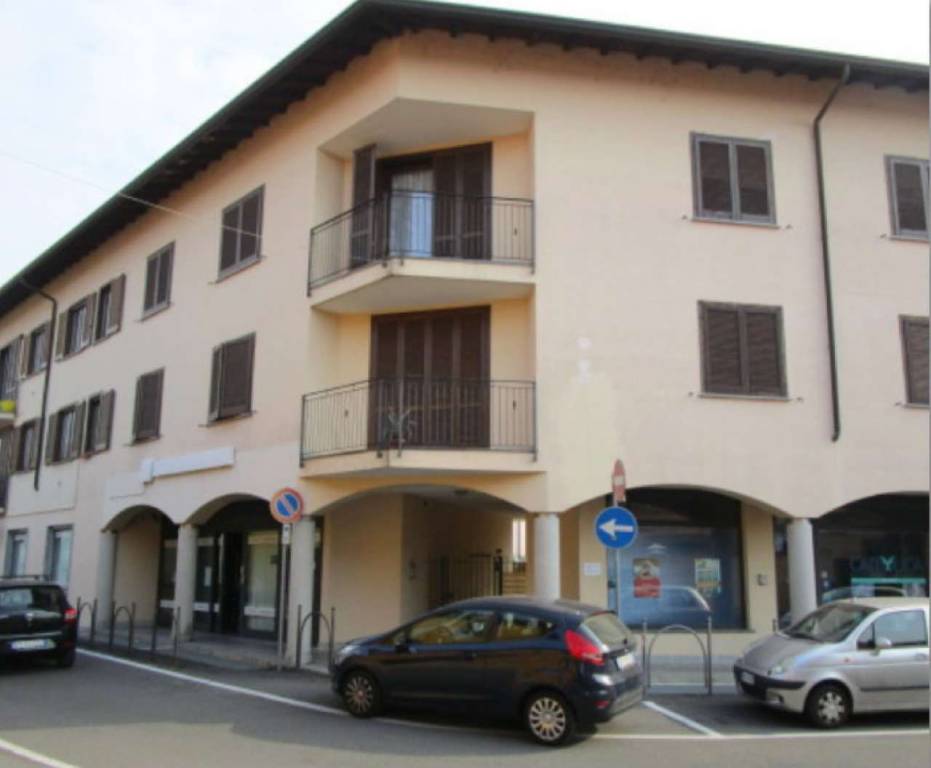 Filiale Bancaria in vendita a Lonate Pozzolo via Garibaldi snc