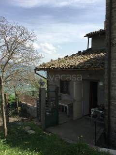 Villa a Schiera in in vendita da privato a Sant'Agata Feltria località Ville di Monte Benedetto, 7
