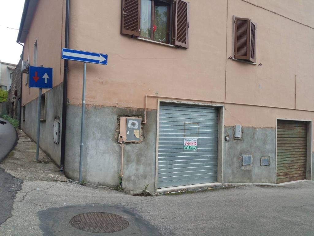 Magazzino in vendita a Fabrica di Roma via Circonvallazione