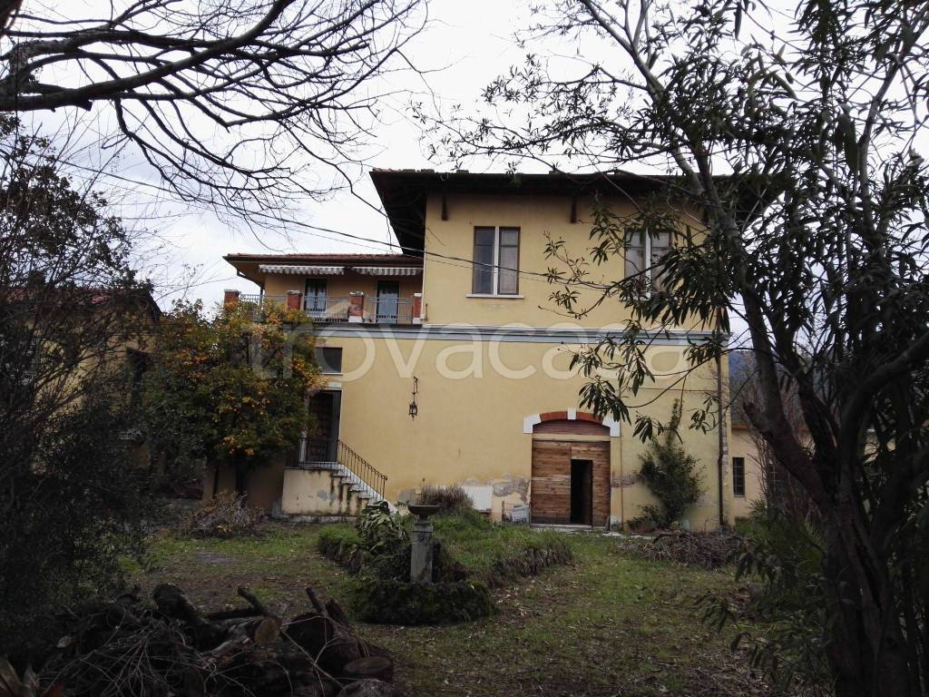 Casa Indipendente in in vendita da privato a Seravezza via Aurelia, 294
