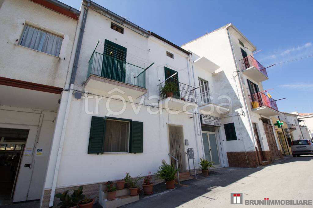 Casa Indipendente in vendita a Ortona piazza Giuseppe Garibaldi, 4