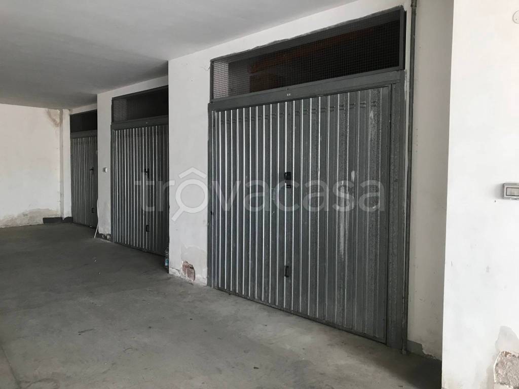 Garage in vendita a Pontecagnano Faiano via Gran Sasso