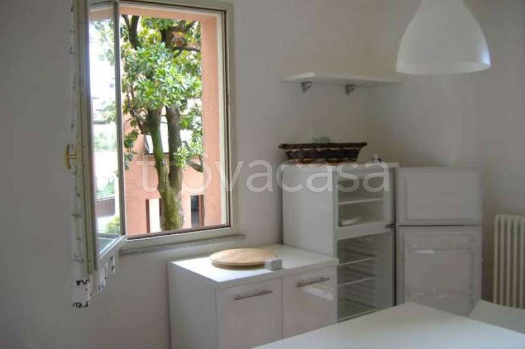 Appartamento in affitto a Lecco via cavour