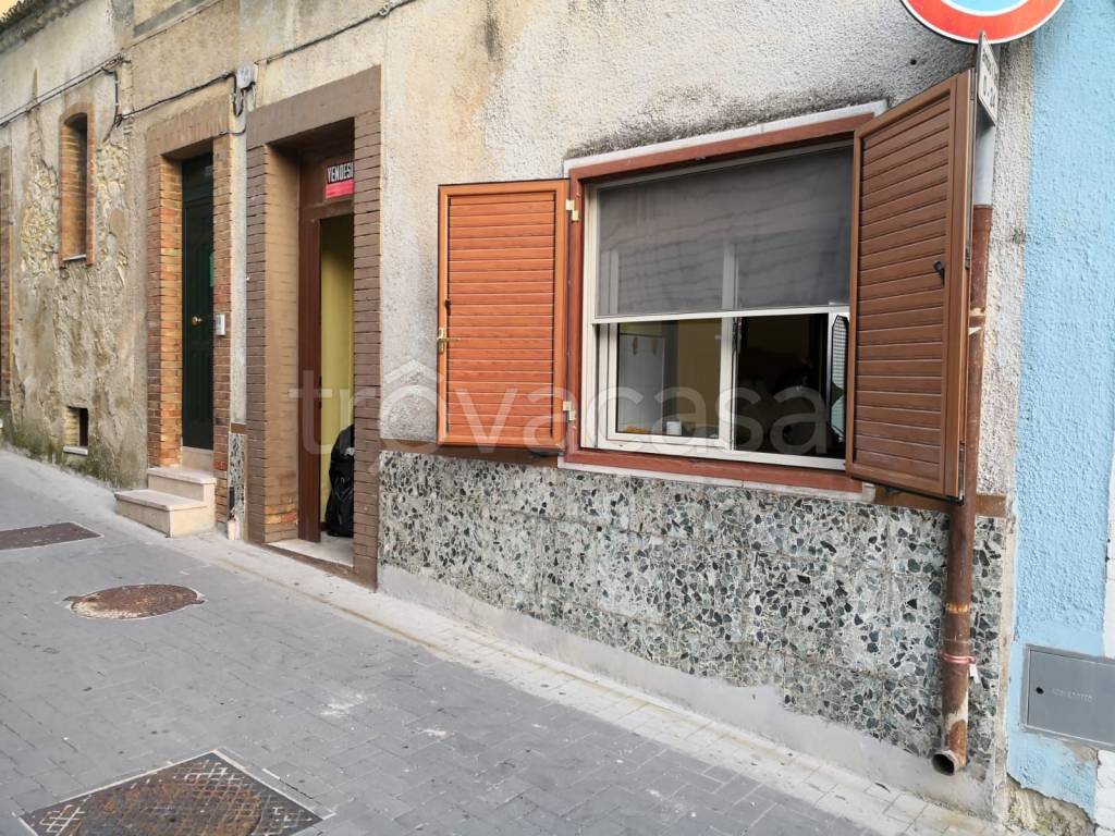 Appartamento in in vendita da privato a Motta Montecorvino via Giuseppe Garibaldi, 8
