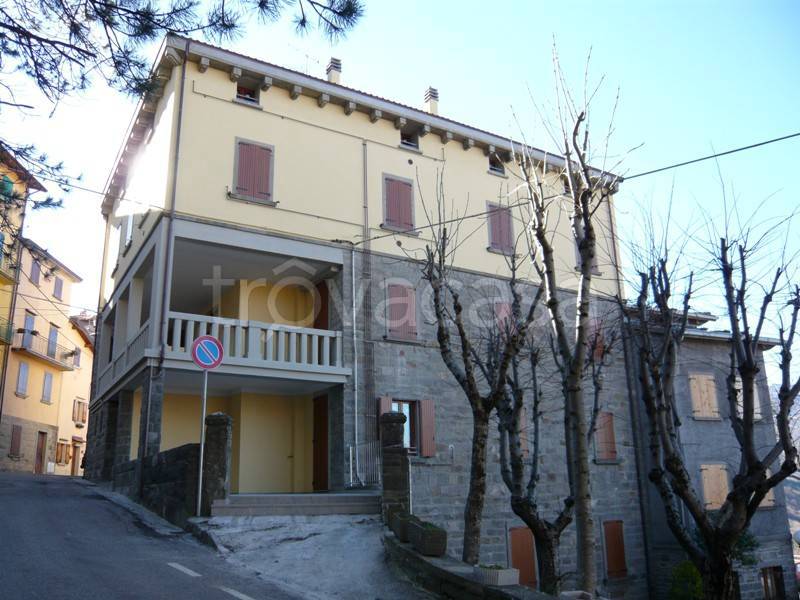 Appartamento in vendita ad Alto Reno Terme via Cesare Battisti, 6