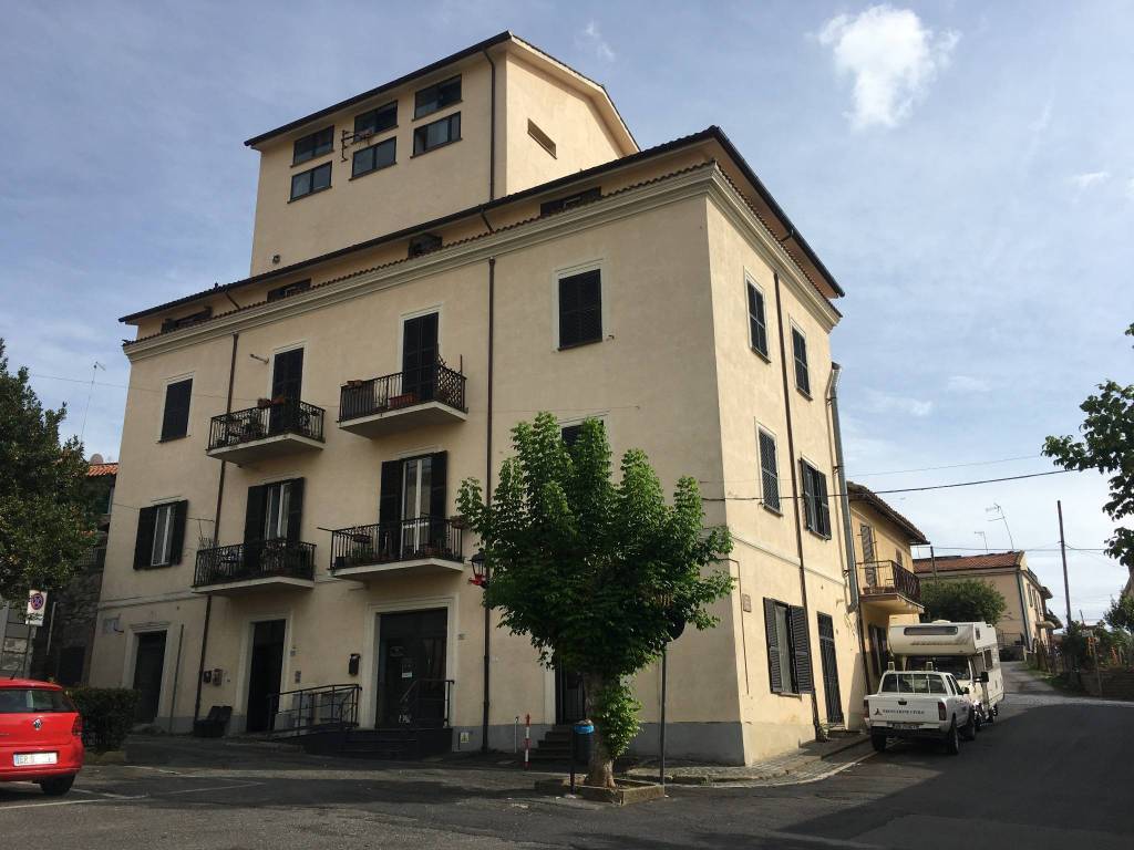 Appartamento in vendita a Canale Monterano
